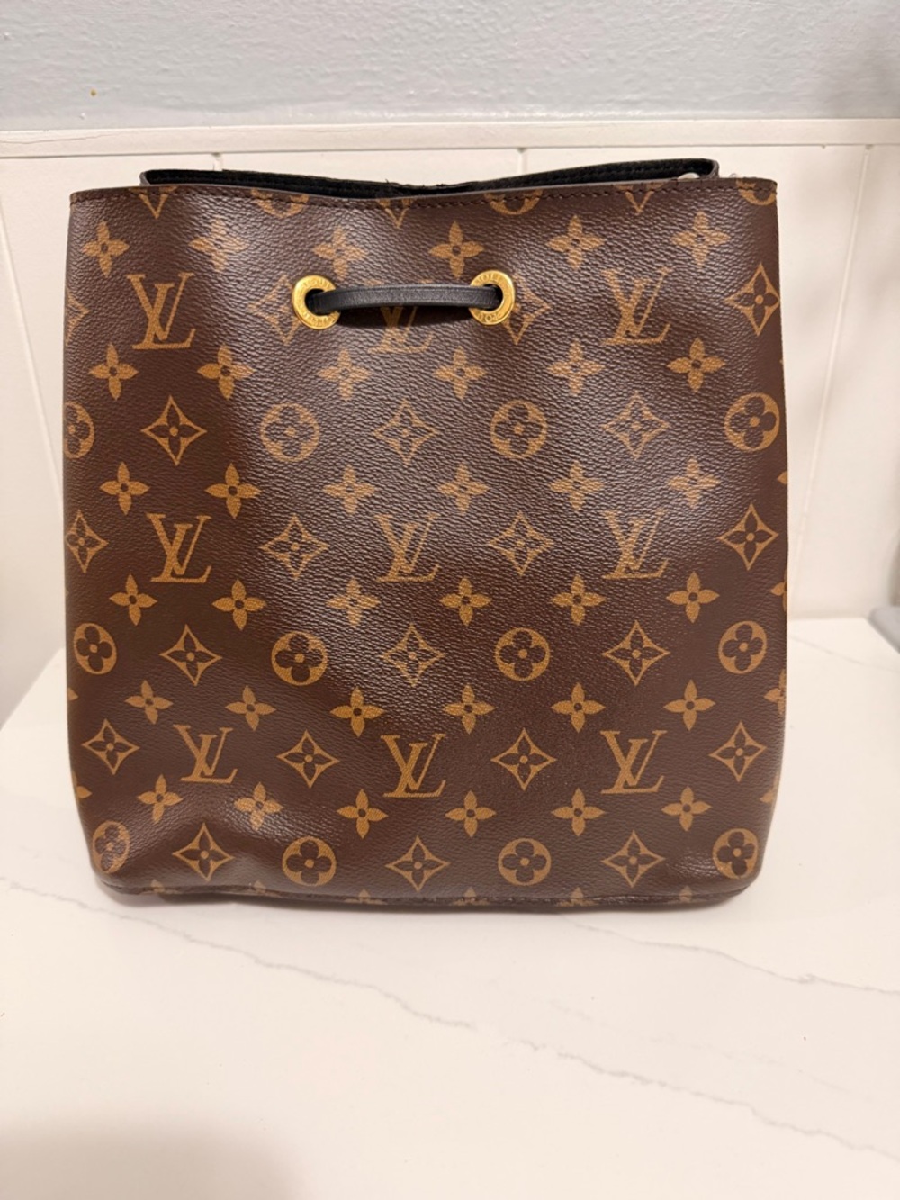 Louis Vuitton Monogram Canvas Black Trim Drawstring Shoulder Bag - Picture 8 of 9